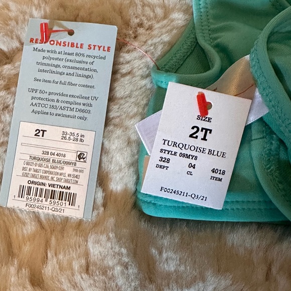 Cat & Jack 2-piece bathing suit | 2T - Picture 2 of 4